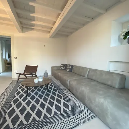 Holiday home Casa Boutique Pietra Stresa